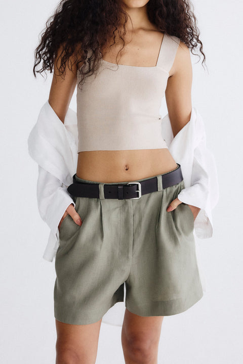 Short Linho Puro Pregas Fem