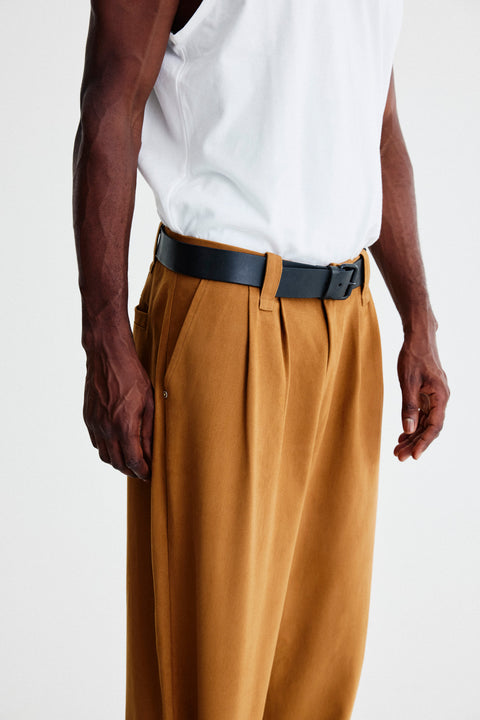 Calça Nuri Pregas Masc