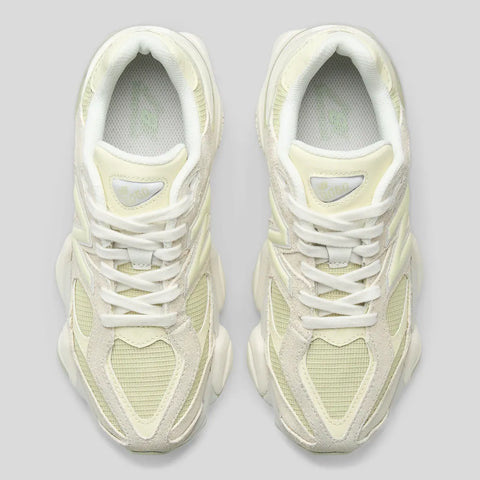 Tênis New Balance 9060