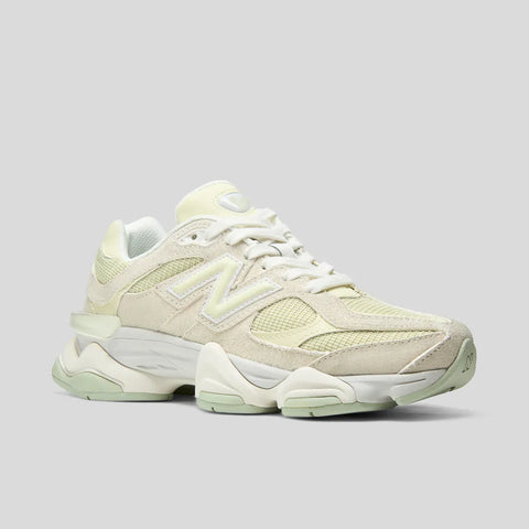 Tênis New Balance 9060