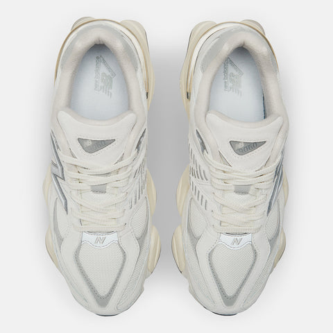 Tênis New Balance 9060