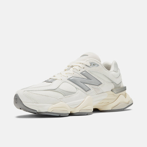 Tênis New Balance 9060
