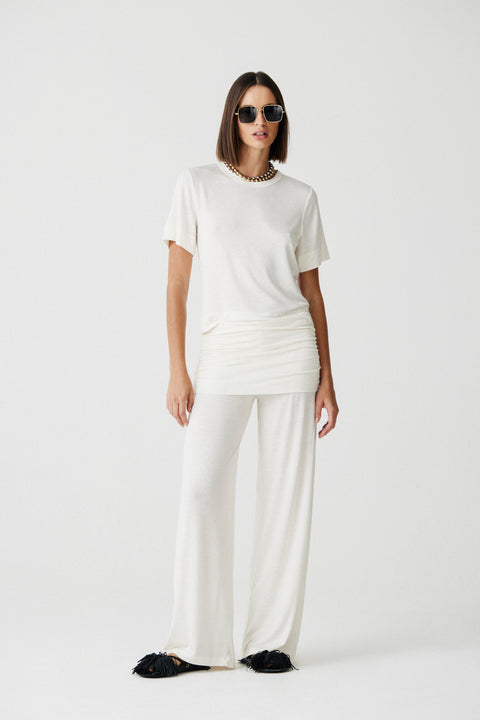 blusa_decote_redondo_manga_curta_fibras_naturais_malha_leve_suave_viscose_linho_elastano_nacional_atemporal