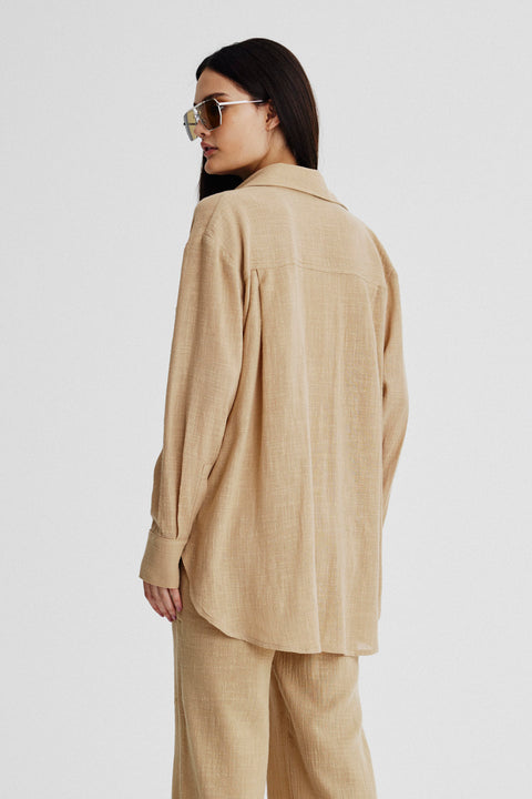 camisa_alfaiataria_clássica_tecido_leve_algodão_rustico_mullet_comprida_conforto_algodao_viscose_nacional
