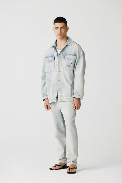 jaqueta_sarja_jeans_e_oversized_jeans_largo_sarja _bordado _bolso_jeans _algodão_produção_nacional_jaqueta_unissex_atemporal_look_casual